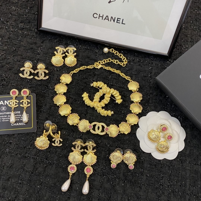Ch**el necklaces
